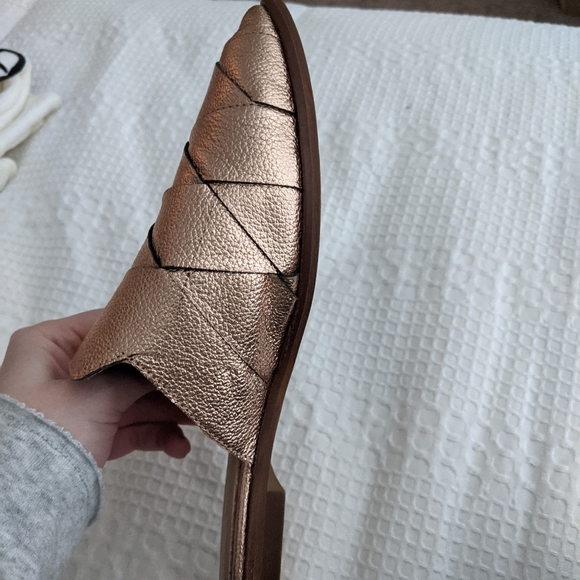 Metallic Rose Gold slides - Picture 3 of 4